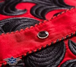 Camisa Roja Bordado Negro Manga Corta Stars & Stripes Para Mujer -Oeste Vaqueros Tienda Ella Detalle1