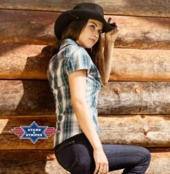 Camisa Cowgirl Verde Turquesa / Arena Con Bordado Lazo Vaquero