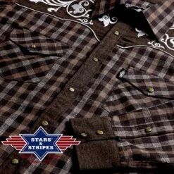 Camisa Vaquera Marrón A Cuadros Canesú Aterciopelado Con Bordado Floral Blanco Para Hombre